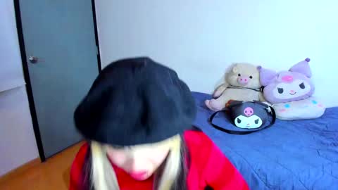 Azu Moure online show from February 19, 7:06 am