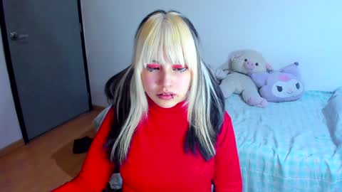 Azu Moure online show from January 30, 8:01 am