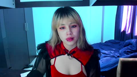 Azu Moure online show from January 11, 7:38 pm