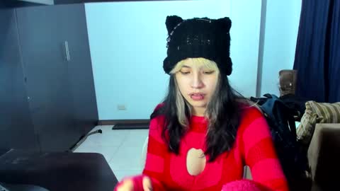 Azu Moure online show from February 21, 6:40 am