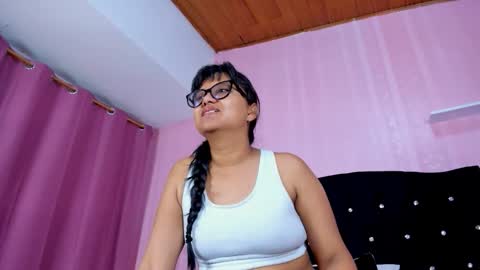 Snapshot of azul_moon chatting on October 6, 4:18 am azul_moon online show from October 6, 4:18 am