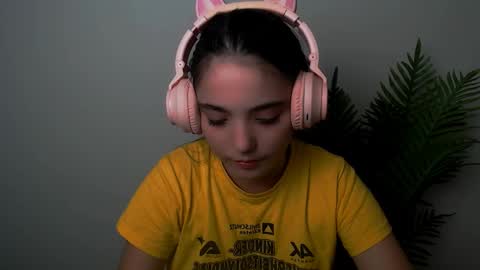 Snapshot of azumi_chan_ chatting on September 10, 10:32 pm azumi_chan_ online show from September 10, 10:32 pm