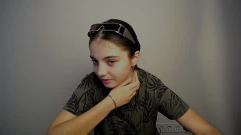Snapshot of azumi_chan_ chatting on September 25, 7:40 am azumi_chan_ online show from September 25, 7:40 am