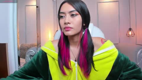 Snapshot of azurakindong chatting on March 11, 7:25 pm Azura online show from March 11, 7:25 pm