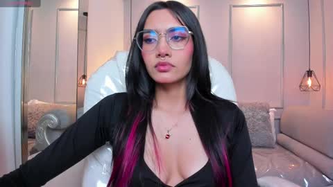 Snapshot of azurakindong chatting on October 6, 7:18 pm Azura online show from October 6, 7:18 pm