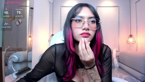 Snapshot of azurakindong chatting on December 28, 7:11 pm Azura online show from December 28, 7:11 pm