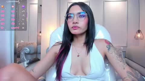 Snapshot of azurakindong chatting on October 7, 7:40 pm Azura online show from October 7, 7:40 pm