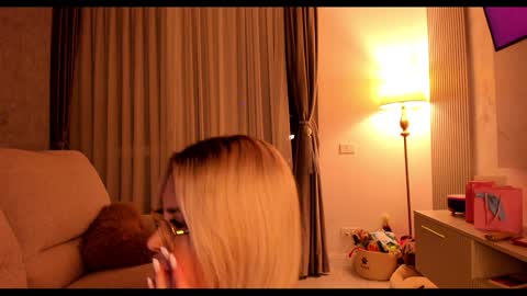 Snapshot of baaaybeee chatting on January 29, 9:28 pm Alessia online show from January 29, 9:28 pm