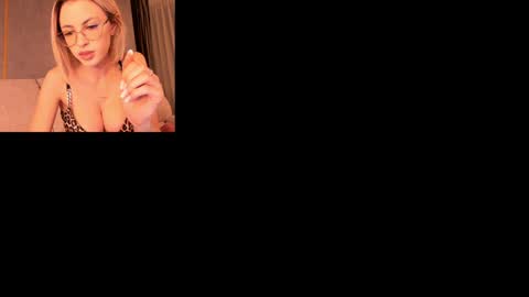 Snapshot of baaaybeee chatting on March 5, 8:44 pm Alessia online show from March 5, 8:44 pm
