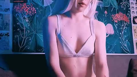 babe_moister online show from September 16, 7:49 am