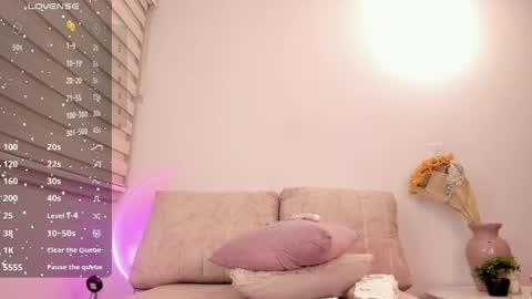 babe_sophiee1 online show from April 20, 7:55 am