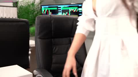 Olivia and Lexi online show from November 17, 5:52 am