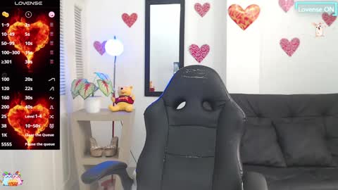 Snapshot of baby_blue18_ chatting on February 6, 4:47 pm salome online show from February 6, 4:47 pm