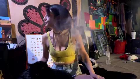 Snapshot of baby_buddha chatting on January 12, 12:12 pm baby buddha online show from January 12, 12:12 pm