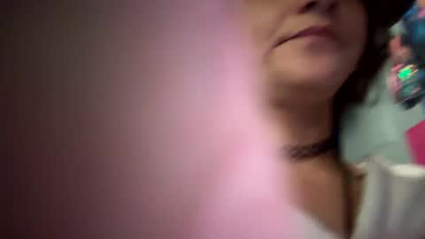 Snapshot of baby_buddha chatting on December 15, 1:22 pm baby buddha online show from December 15, 1:22 pm