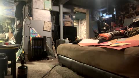 Snapshot of baby_buddha chatting on December 13, 2:27 pm baby buddha online show from December 13, 2:27 pm