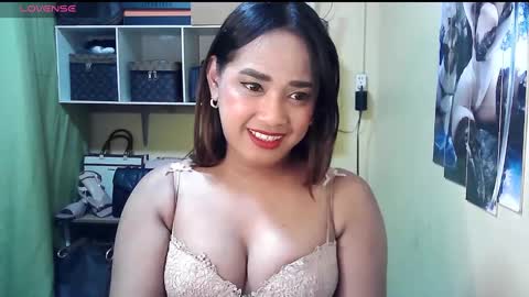 Snapshot of baby_cassandra chatting on December 3, 2:56 am cassandra online show from December 3, 2:56 am