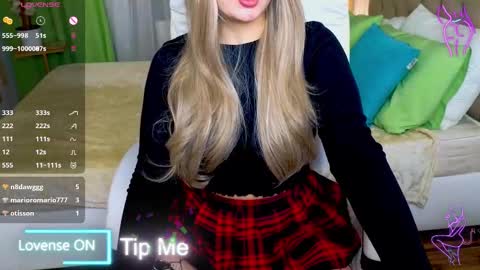 Snapshot of baby_debbie chatting on March 6, 8:37 pm Debora online show from March 6, 8:37 pm