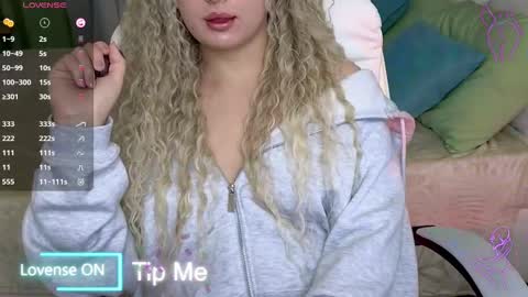 Snapshot of baby_debbie chatting on February 25, 9:37 pm Debora online show from February 25, 9:37 pm