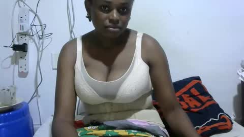 Snapshot of baby_fayyan chatting on October 16, 12:30 pm baby_fayyan online show from October 16, 12:30 pm