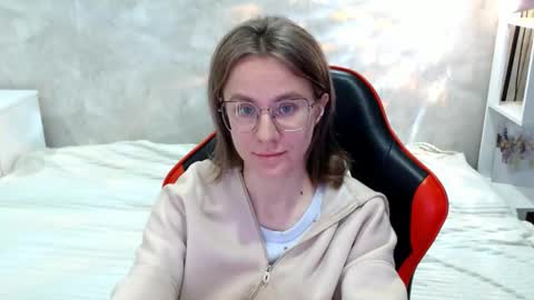 Snapshot of baby_kitte chatting on October 1, 4:39 am baby_kitte online show from October 1, 4:39 am