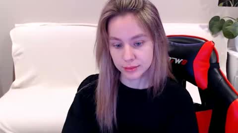Snapshot of baby_kitte chatting on February 13, 2:45 am baby_kitte online show from February 13, 2:45 am