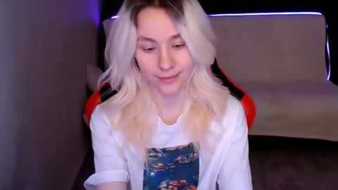 Snapshot of baby_kitte chatting on December 11, 3:35 am baby_kitte online show from December 11, 3:35 am