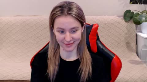 Snapshot of baby_kitte chatting on February 15, 2:37 am baby_kitte online show from February 15, 2:37 am