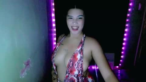 mae online show from October 18, 4:53 pm