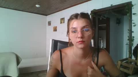 babydemon6 online show from January 12, 2:44 pm