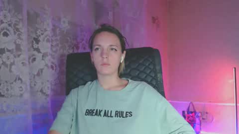 Sonya online show from October 29, 7:05 pm