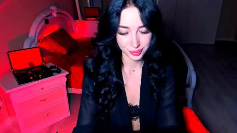 Snapshot of bad_desire chatting on December 12, 12:33 pm Miss Desire...do you remember online show from December 12, 12:33 pm