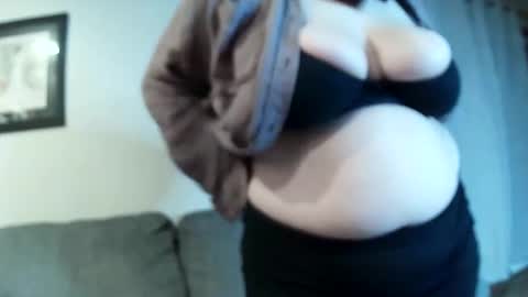 Snapshot of badbi1000 chatting on September 13, 5:59 am badbi1000 online show from September 13, 5:59 am