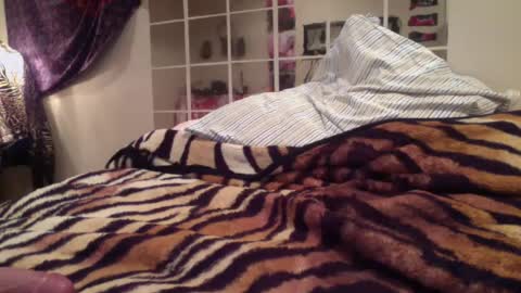 baddie_babe333 online show from July 3, 1:17 pm