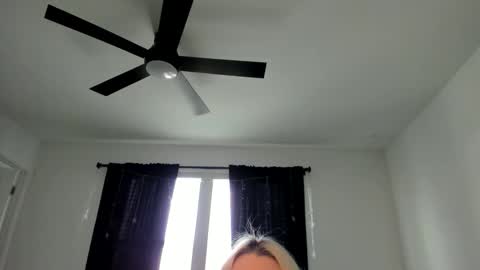 BadGirlHaleXXX online show from April 19, 6:10 pm