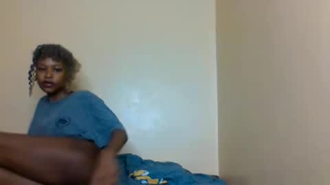 Snapshot of badgurllily chatting on October 13, 3:53 am Lily. online show from October 13, 3:53 am