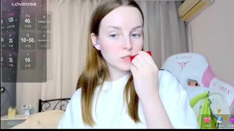 Snapshot of bae_cake__ chatting on September 22, 8:18 pm Alice online show from September 22, 8:18 pm