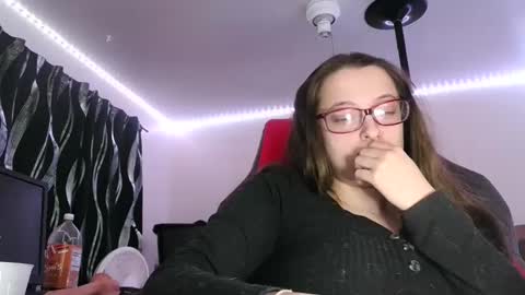 bambiboo8113 online show from March 5, 6:12 am