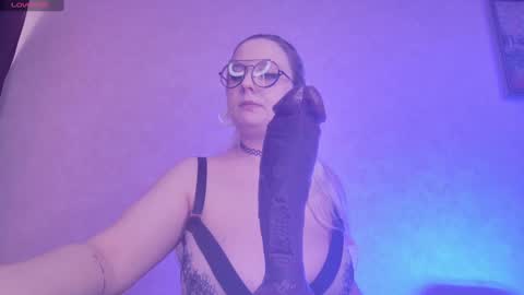 barbara_dennis online show from February 27, 11:41 am