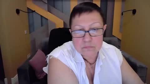 Snapshot of barbaraturners chatting on December 15, 10:48 pm barbaraturners online show from December 15, 10:48 pm