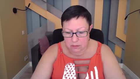 Snapshot of barbaraturners chatting on October 6, 7:40 pm barbaraturners online show from October 6, 7:40 pm