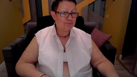 Snapshot of barbaraturners chatting on March 4, 5:11 am barbaraturners online show from March 4, 5:11 am