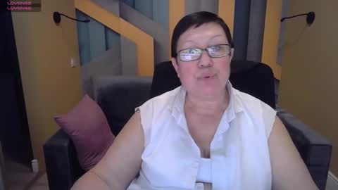 Snapshot of barbaraturners chatting on February 4, 5:10 am barbaraturners online show from February 4, 5:10 am