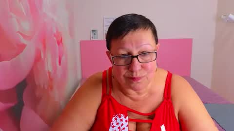 Snapshot of barbaraturners chatting on October 5, 11:37 am barbaraturners online show from October 5, 11:37 am