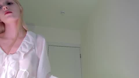 Bella online show from November 21, 2:46 am