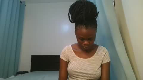 queen online show from January 16, 12:12 pm