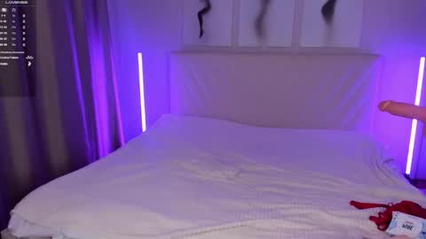 Snapshot of barbielina_ chatting on October 11, 8:44 pm Emma online show from October 11, 8:44 pm