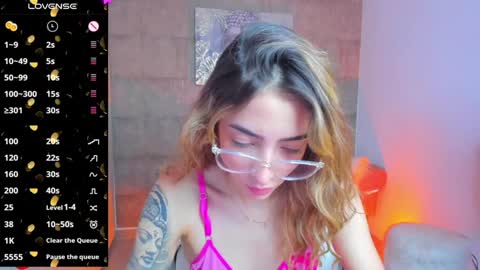 Snapshot of barbiie_scoth chatting on January 29, 8:14 pm Barbie Scot online show from January 29, 8:14 pm