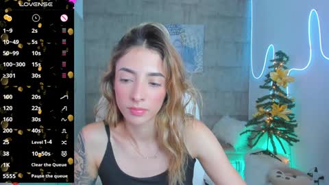 Snapshot of barbiie_scoth chatting on December 7, 8:27 pm Barbie Scot online show from December 7, 8:27 pm