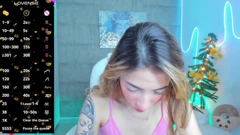Snapshot of barbiie_scoth chatting on December 20, 7:50 pm Barbie Scot online show from December 20, 7:50 pm